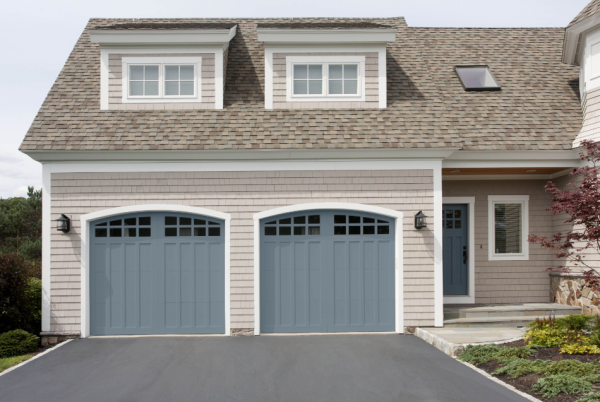 Garasi dengan Nuansa Warna Pastel yang Lembut